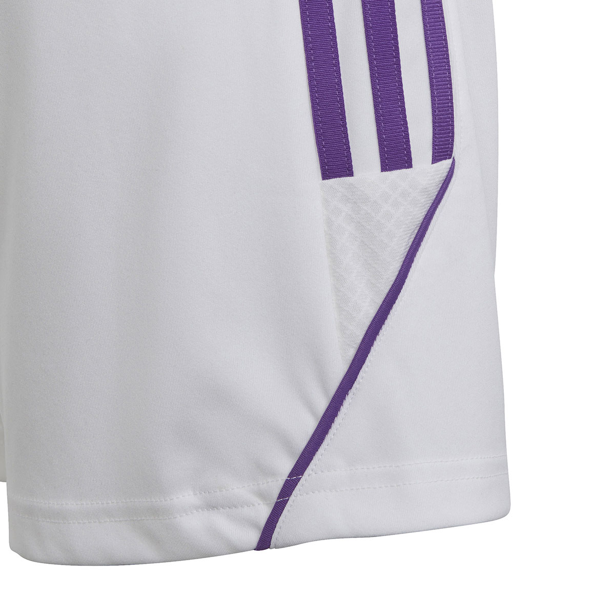 Adidas Kinder Shorts Tiro 23 weiß-lila