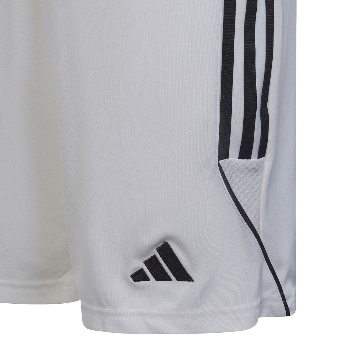 Adidas Kinder Shorts Tiro 23 weiß-schwarz